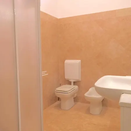 Vr Blu In Bra Apartment *